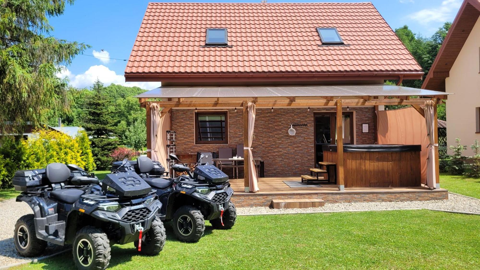 Urocza Kryjowka Ze Spa Lesko Exterior foto